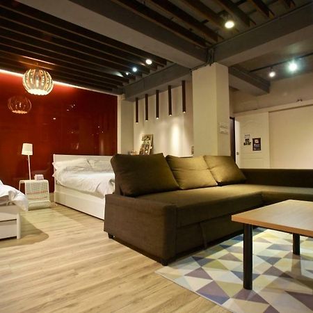 Changhong Homestay Jiufen Extérieur photo